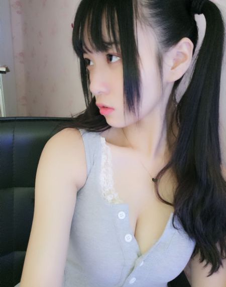 女模特的滋味2_HD免费高清观看