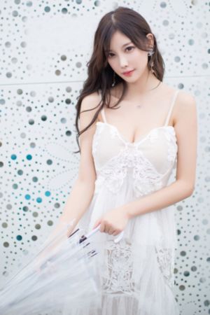 台湾黄蓉杨贵妃三片_午夜激情